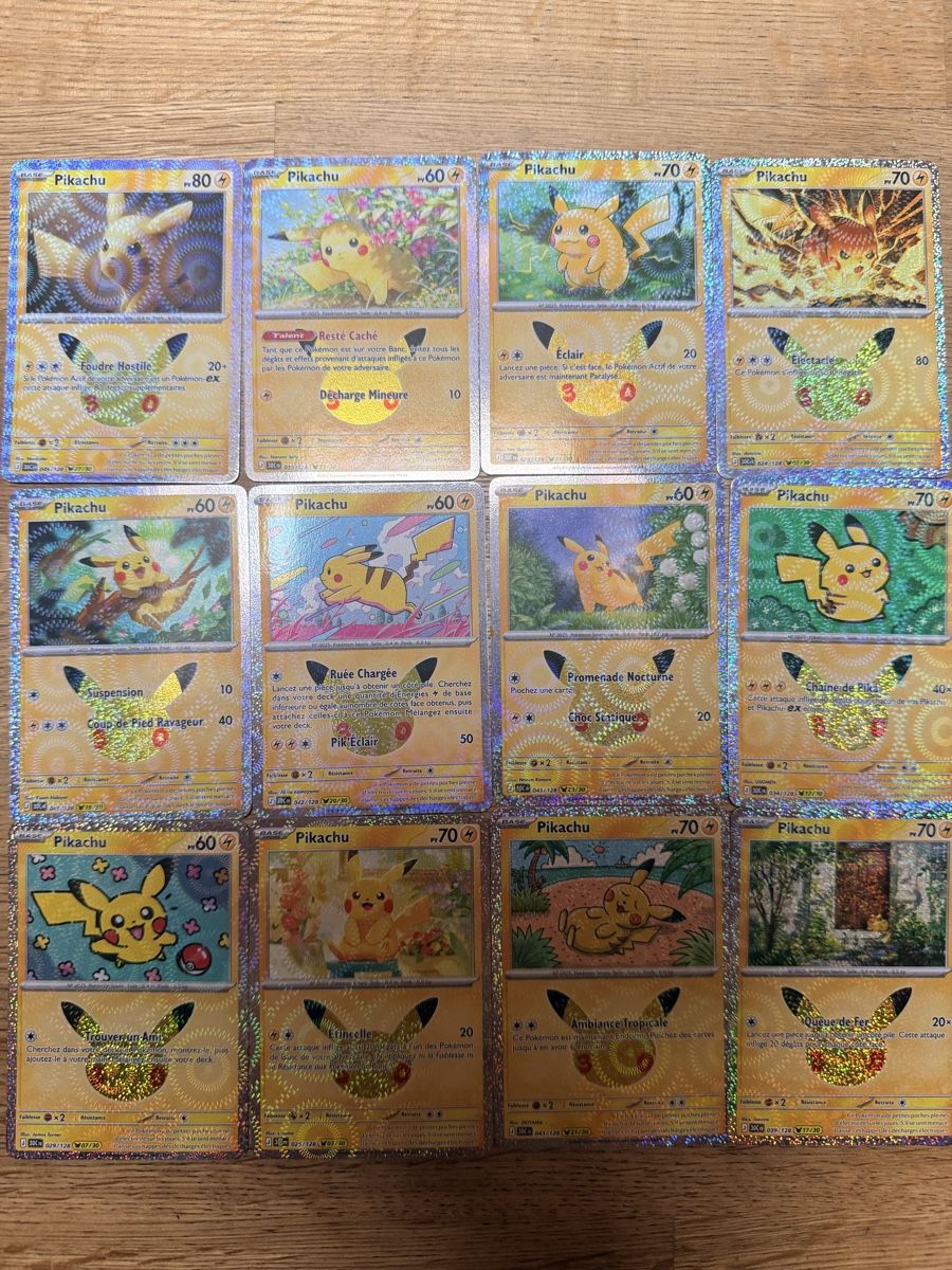 Pokémon Cartes à collectionner: 12 carte Pikachu 30th – D'occasion à Champéry par let_n75f