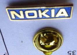Pin NOKIA  Logo Schrift Goldig