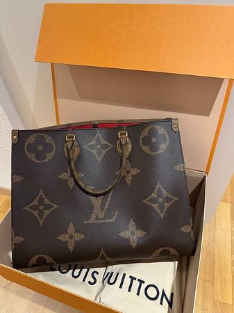 Louis Vuitton OnTheGo MM