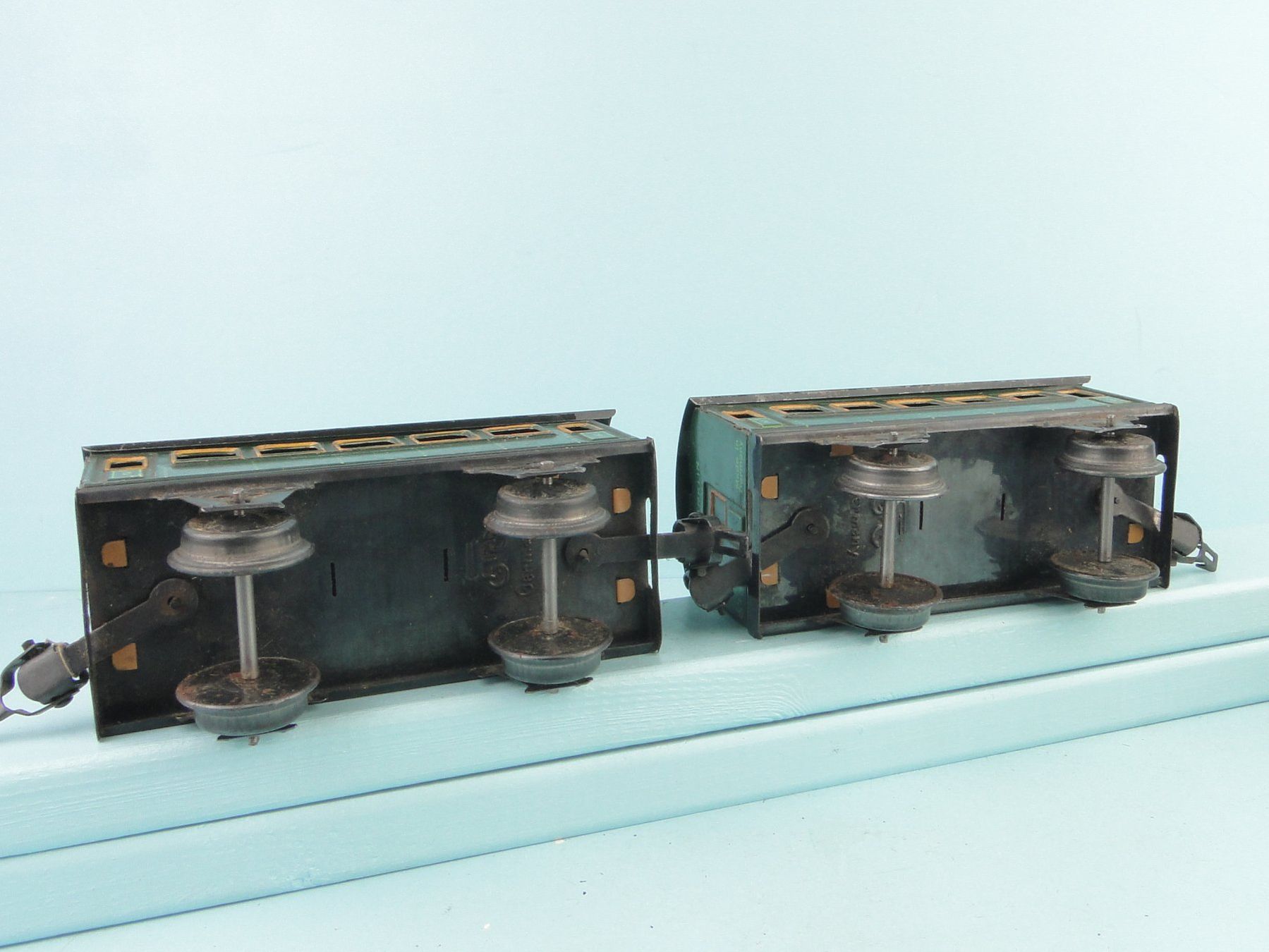 Märklin Modelleisenbahnen: Märklin Spur 0  4 X Wagen – Gebraucht aus Bülach von cann11 5