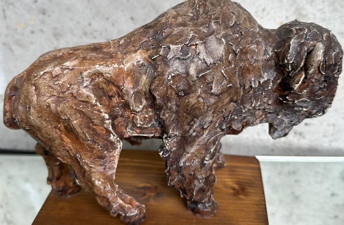 Figuren: Vintage Bison Figurine - Rustic Home Decor CERAMIC – Gebraucht aus Lausanne von vas_mbk2