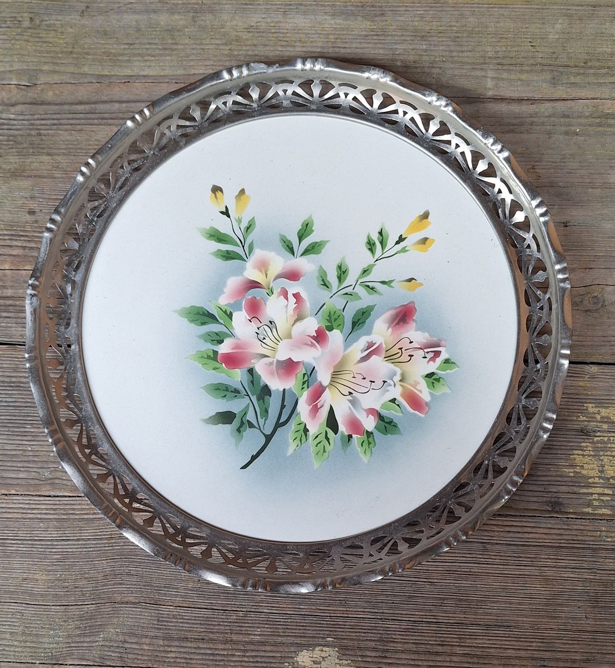 Piatti di portata: Antike keramik Tortenplatte mit Blumenmuster – Usato da Weinfelden venduto da JoeBaer