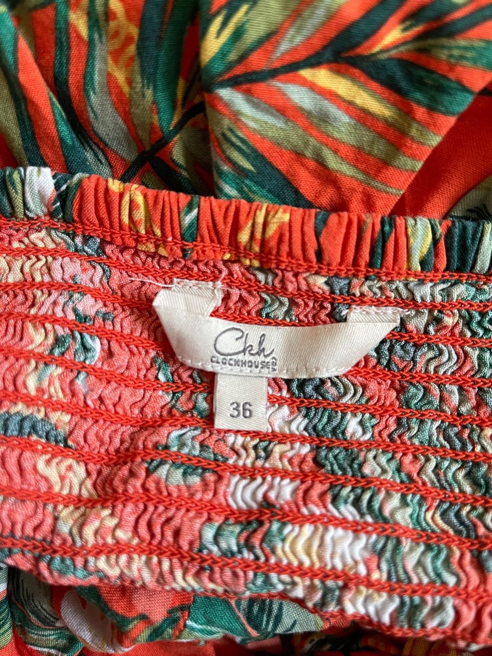 Kleider: Robe orange à motifs – Gebraucht aus Sion von edelweissse 2