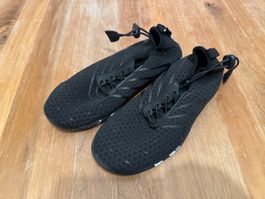 Badeschuhe Grösse 33