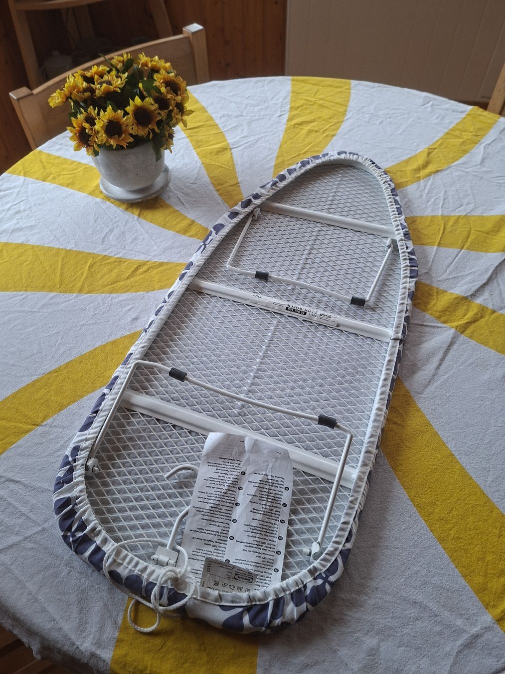 Ikea Assi da stiro: Tisch Bügelbrett – Usato da Mühlebach (Goms) venduto da jad_bg6z 1