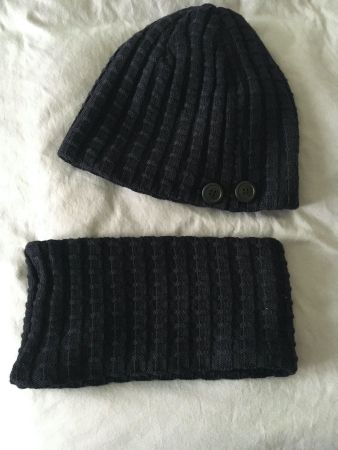 Mütze mit Schlauchschal