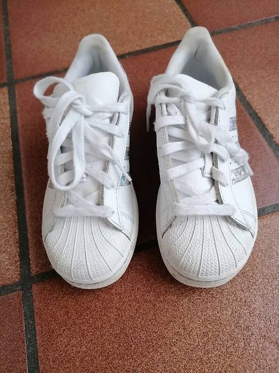 Adidas Scarpe da uomo: Scarpe Adidas Superstar, nr. 32 – Usato da S. Antonino venduto da sab_z5qw
