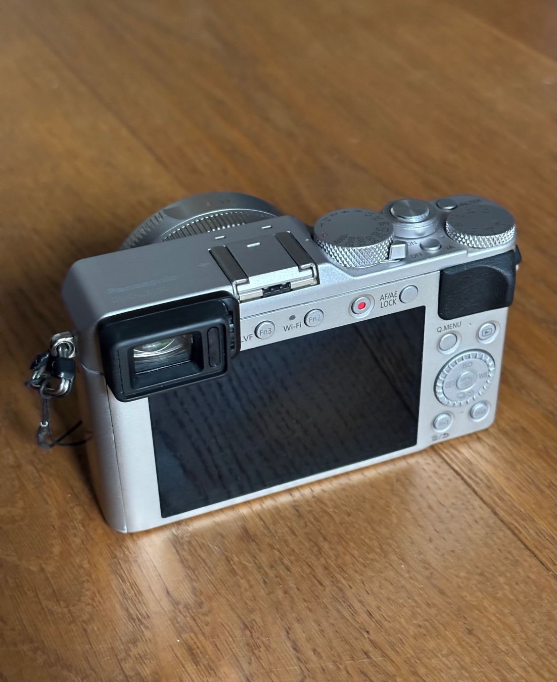 Panasonic Fotocamera: Panasonic Lumix LX100 silber MFT – Difettoso da Igis venduto da pra_7h5k 2