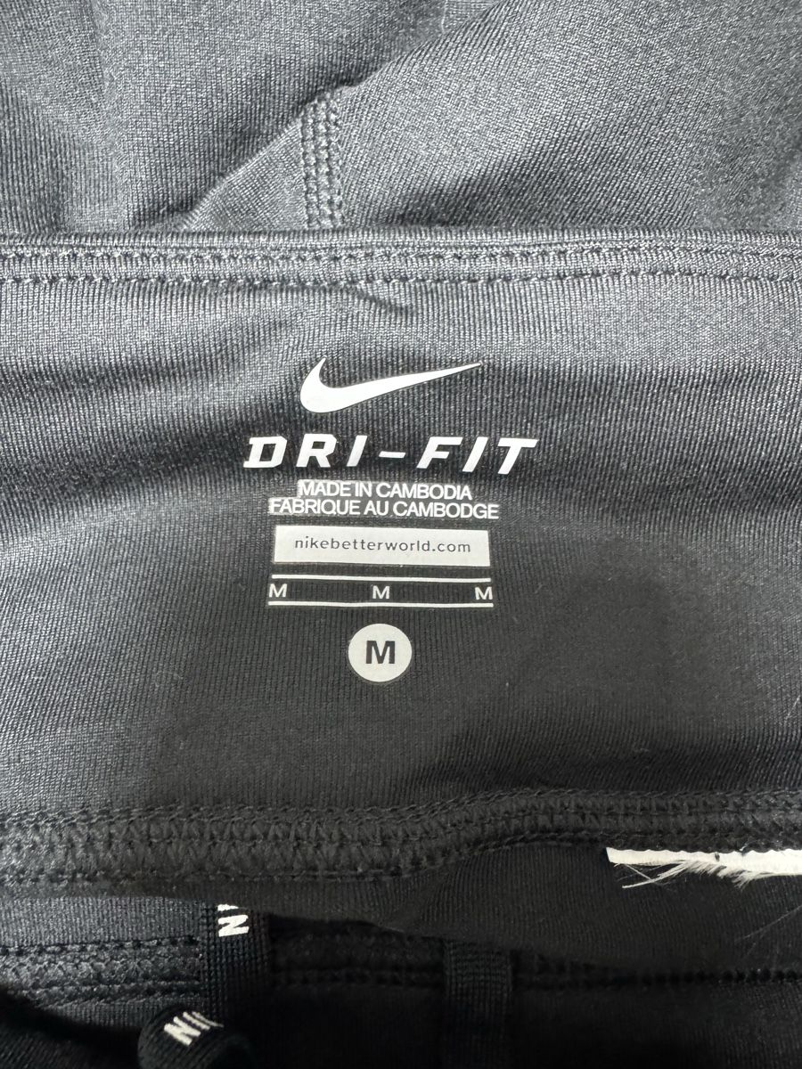 Nike Leggings: Nike DRI-FIT Lauftight 3/4 Groesse M  – Neu (gemäss Beschreibung) aus Haldenstein von nicB74 3