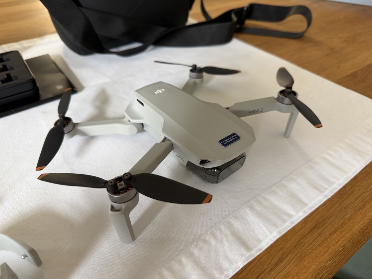 DJI Mini 2 Fly More Combo inkl. Zusätzliches Zubehör (Gebraucht) in ...