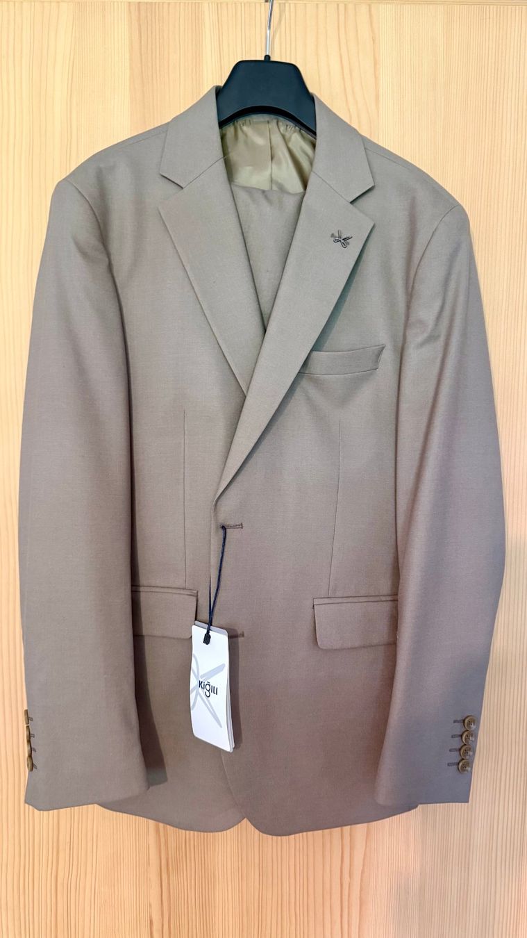 Completi: Herrenanzug Kigilli CEDRIC / Gr. 50 – Nuovo e nell'imballaggio originale da chur venduto da noir777