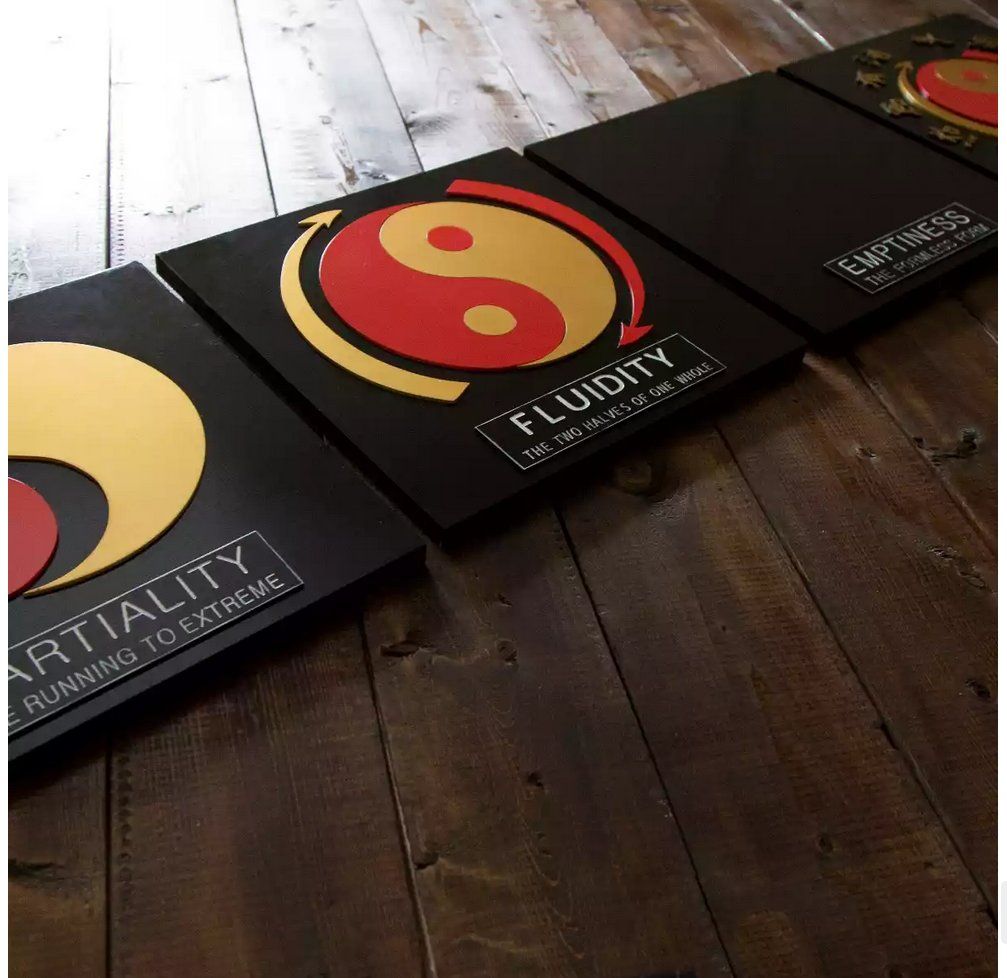 Foto & Immagini: Core Symbol / Bruce Lee - Jeet Kune Do – Nuovo e nell'imballaggio originale da Burgdorf venduto da Galvados