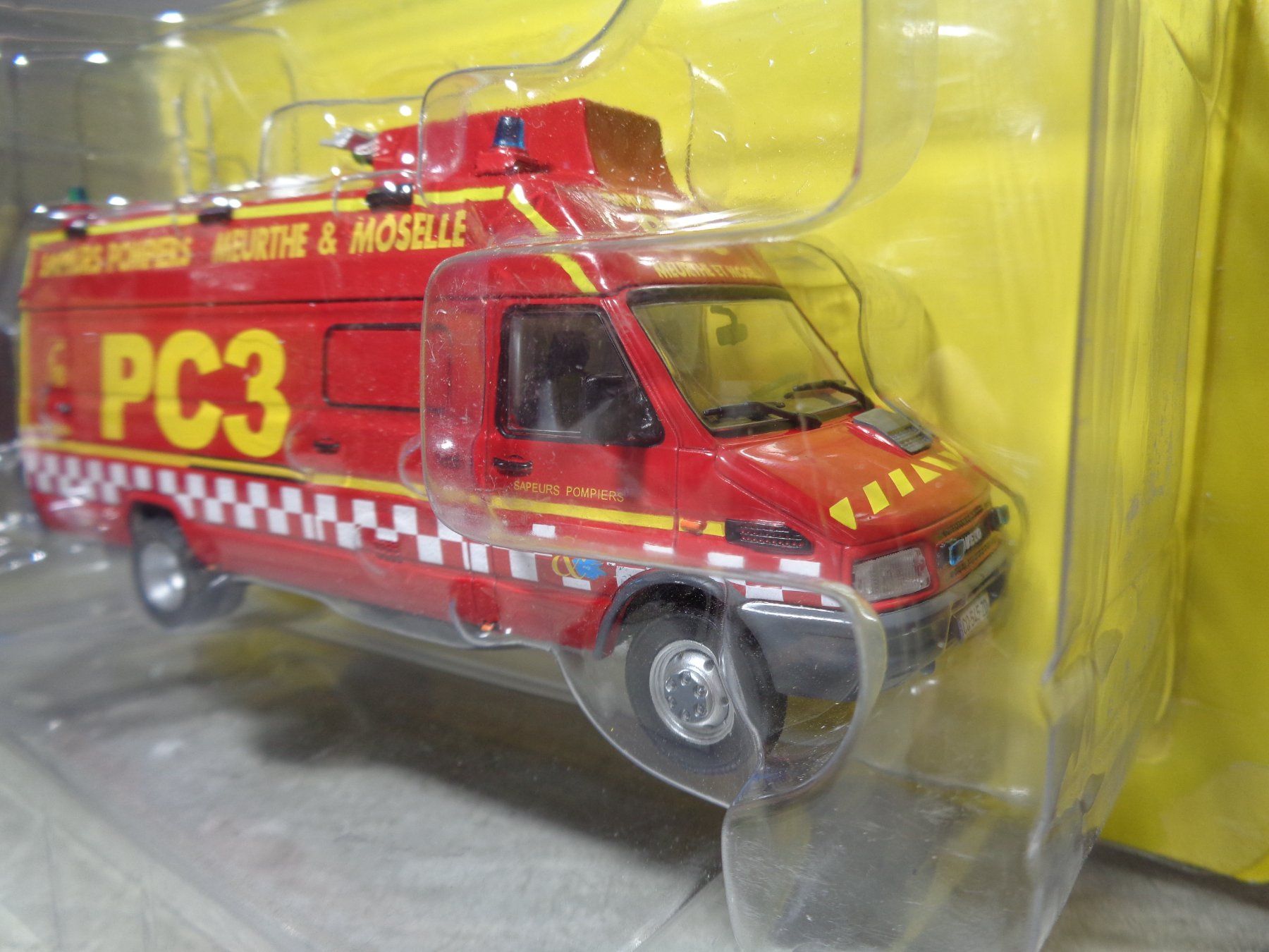 Iveco Modellini d'auto: Hachette 1:43 Iveco Daily Pompier – Nuovo e nell'imballaggio originale da Reconvilier venduto da rallycar 2