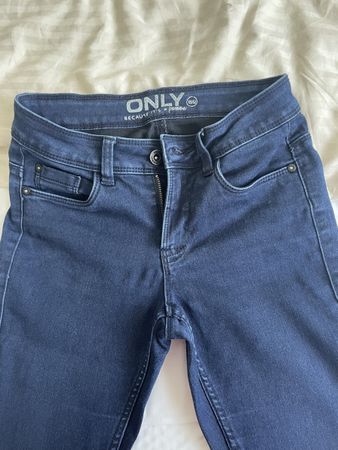 Damen Jeans ONLY dunkelblau Grösse 32/32 guter Zustand