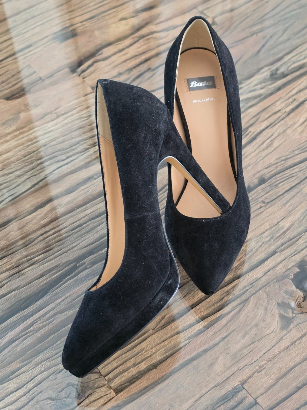 Scarpe da donna: Elegante schwarze Bata Pumps aus echtem Leder, Gr. 37 – Nuovo (secondo la descrizione) da Birr venduto da V-K