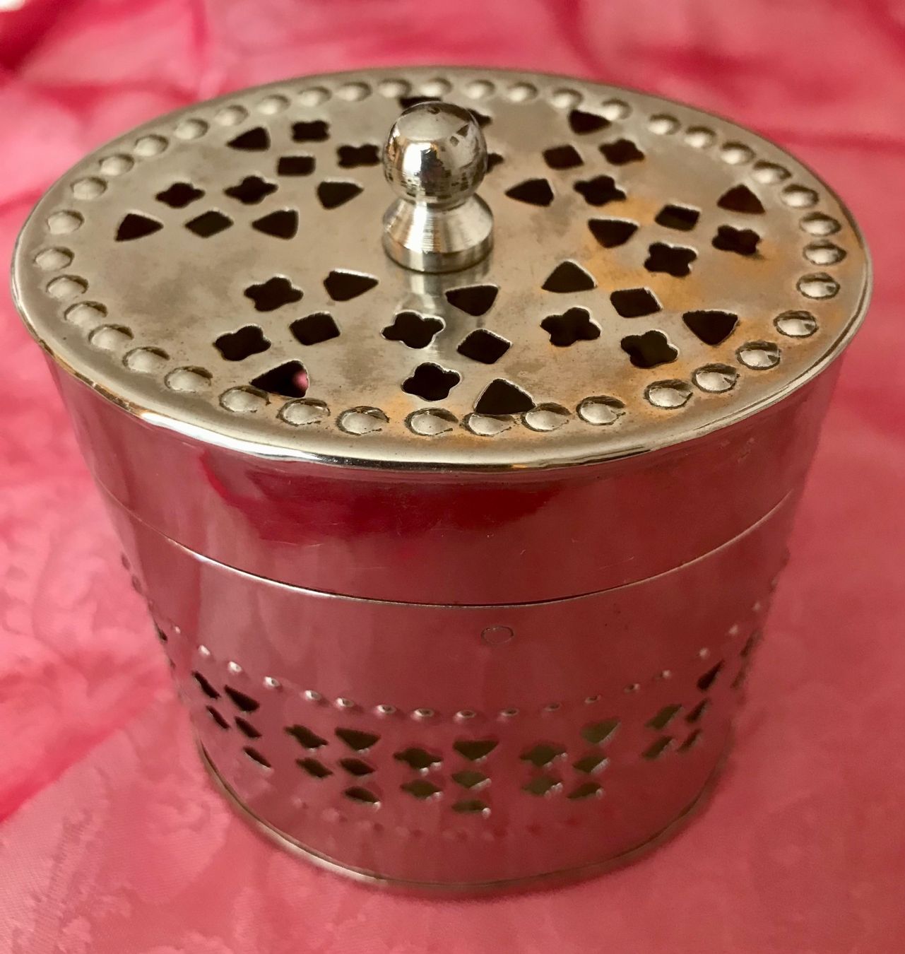 Altro in Decorazioni & Accessori: BOITE POT POURRI – Usato da Losone venduto da courrier 1