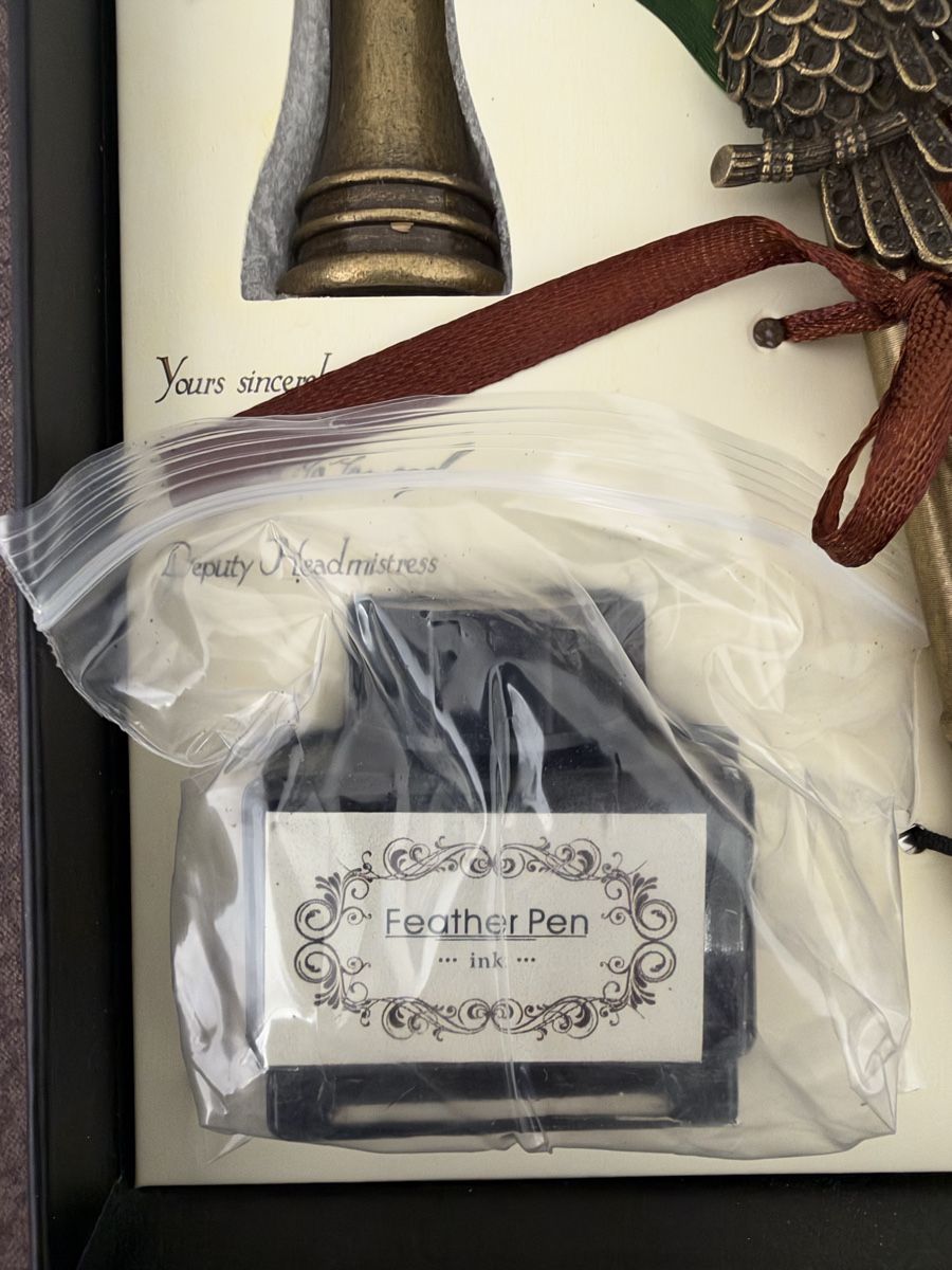 Penna & Evidenziatori: Harry Potter Hogwarts Schreibfeder-Set – Usato da Gossau ZH venduto da SwissFinds7 1