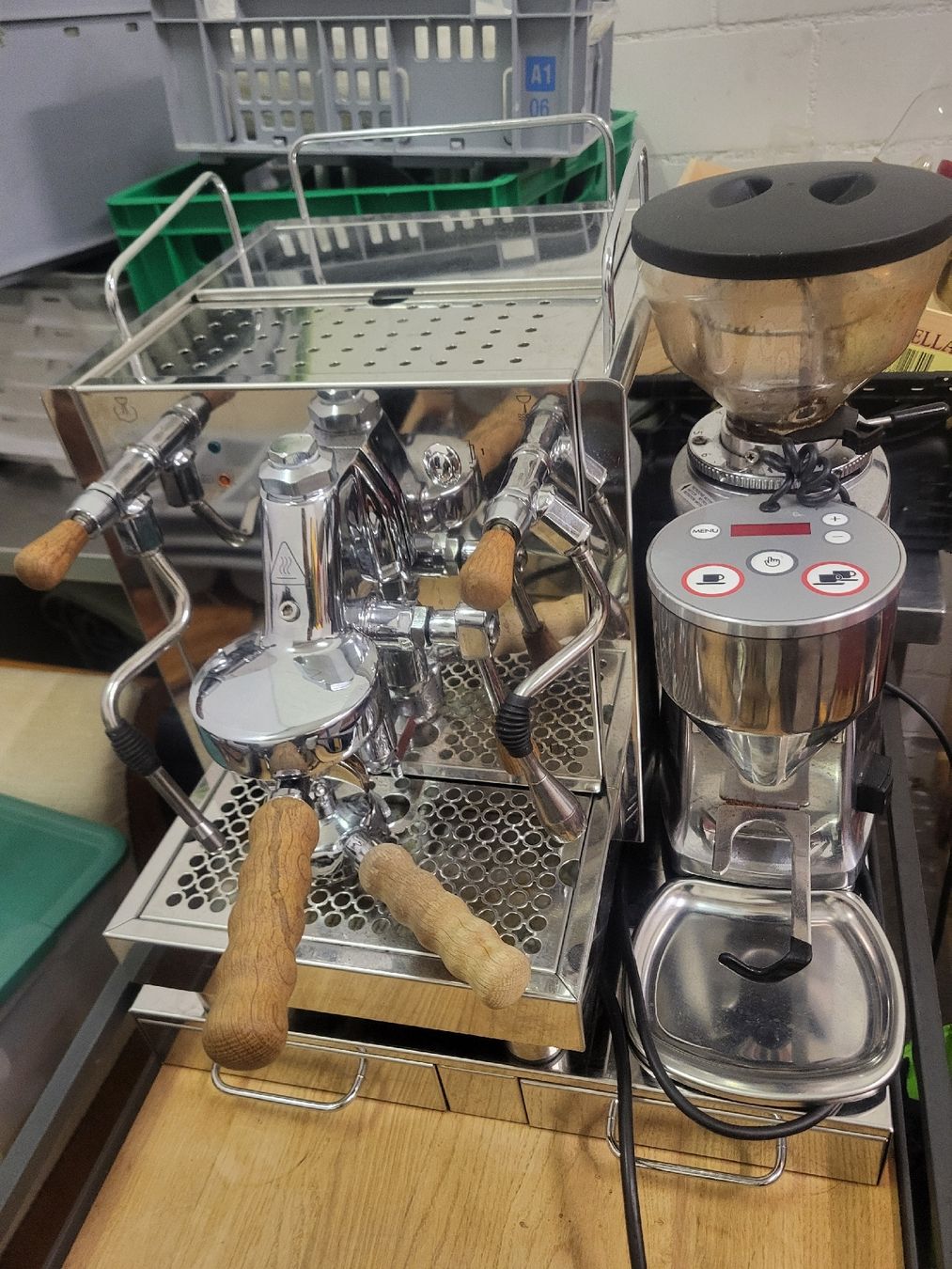 Macchine per caffè & Macchine per espresso: Siebträgermaschine mit Zubehör – Usato da Untersiggenthal venduto da Genussundkultur 1
