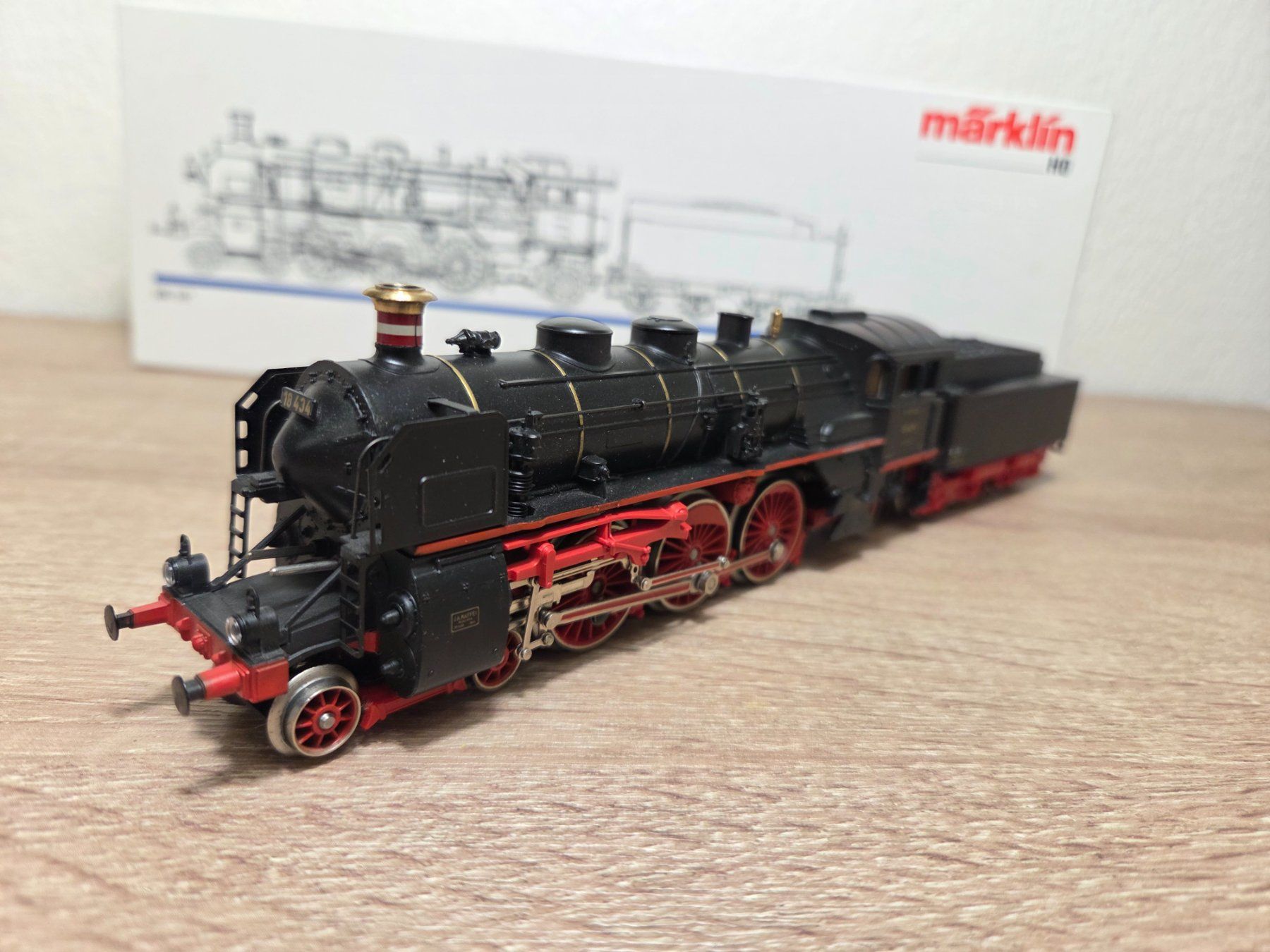 Märklin Modellini di ferrovie: Märklin 3518 Dampflok BR 18 DRG H0 – Usato da St-Aubin-Sauges venduto da Lo_Go 3