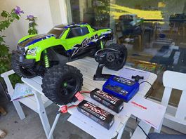 Neu Traxxas XMAXX 8S 2x Lipo 6700 Ladegerät Garantie 1700chf