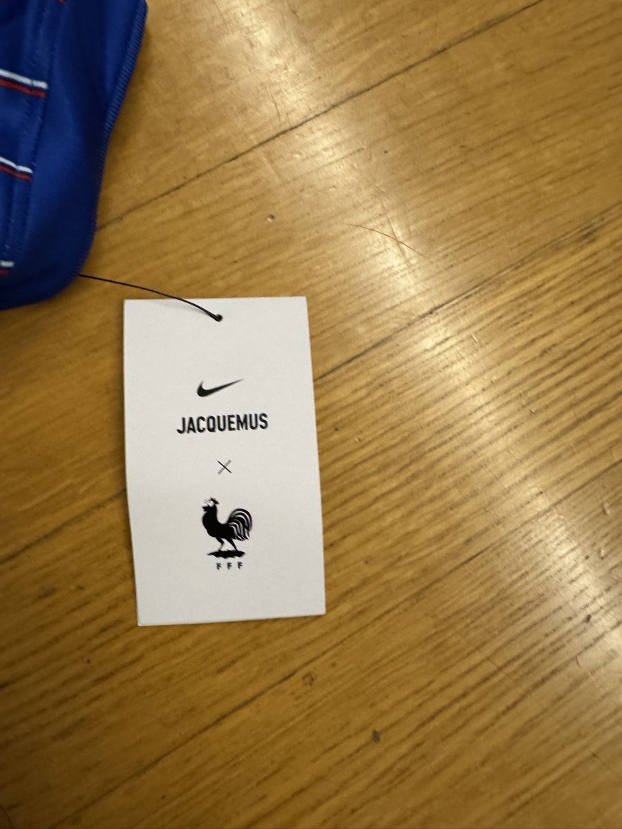 Nike Canottiere & Pantaloni: Nike Jacquemus Frankreich Trikot – Nuovo e nell'imballaggio originale da Luzern venduto da Juk_Skyrunner 3