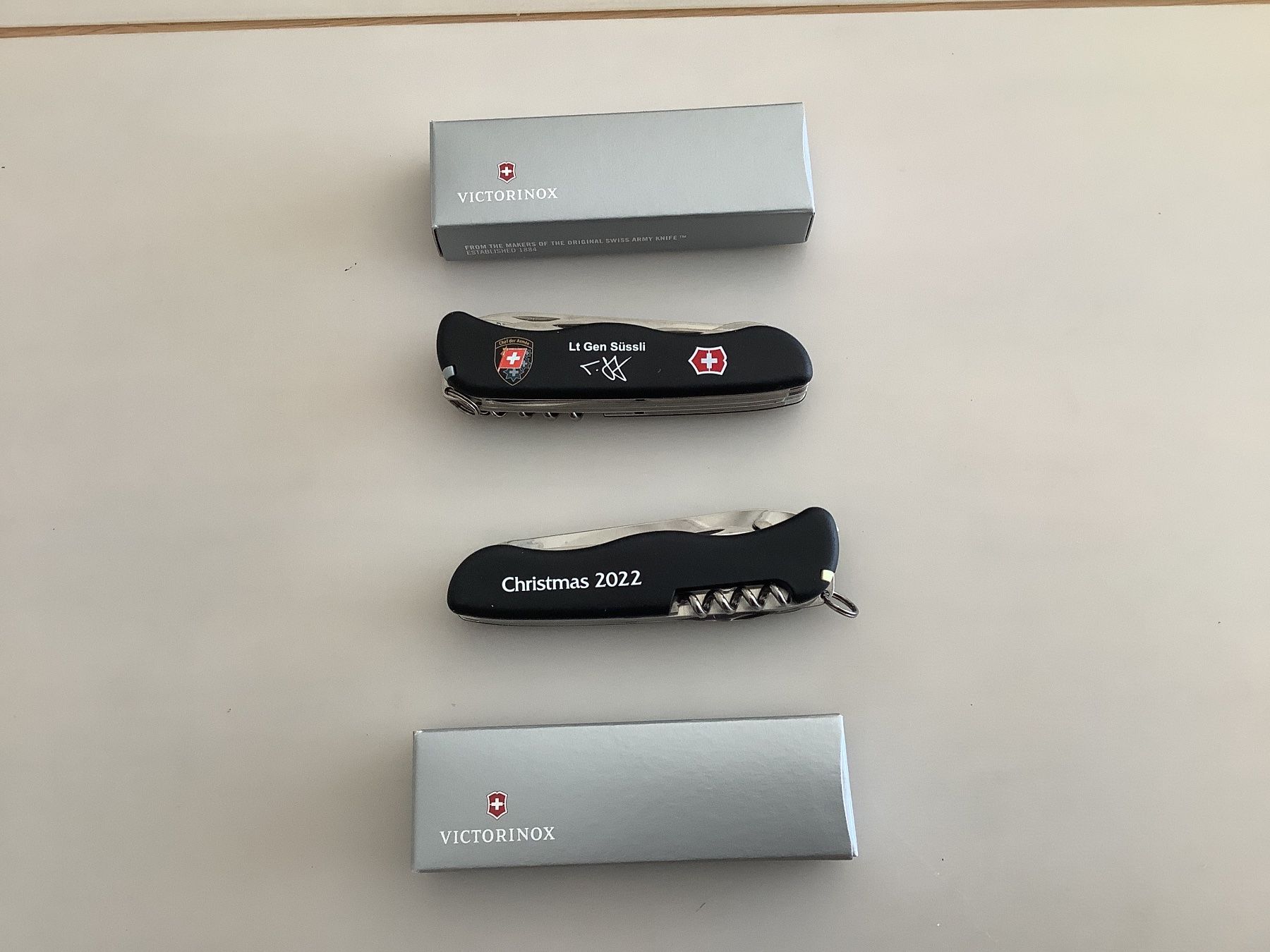 Victorinox Couteaux de poche: Lt Gen Süssli – D'occasion à Holzhäusern ZG par tho_8my6