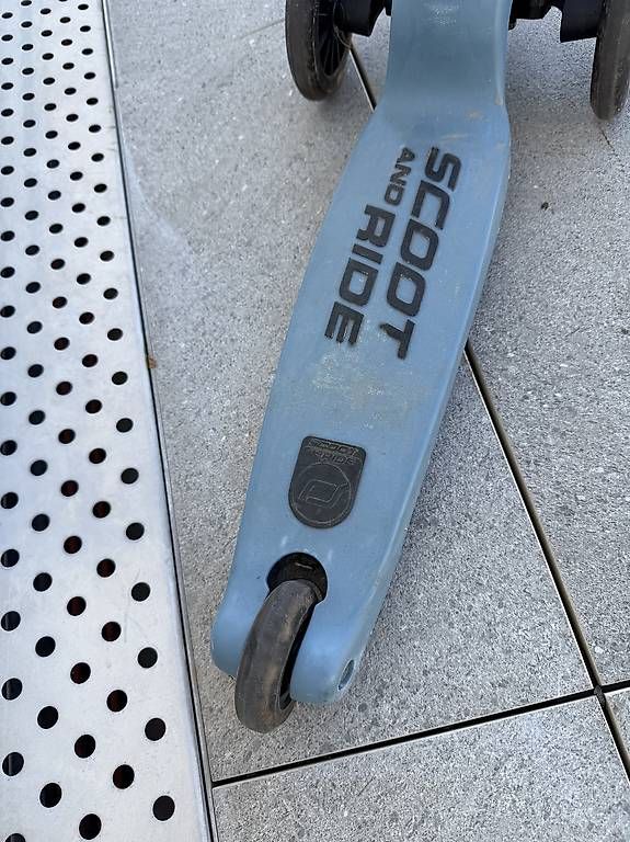 Kickboard: Scoot and Ride Highwaykick3 LED Scooter hellblau – Usato da Zug venduto da mel_kyra 4
