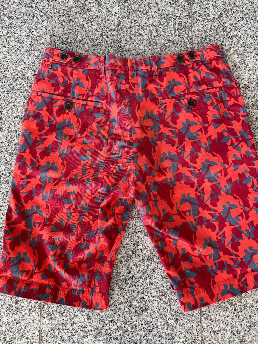 Paul Smith Pantaloni: PAUL SMITH BUNTE KURZHOSE - S – Usato da Unterägeri venduto da Famdre 1