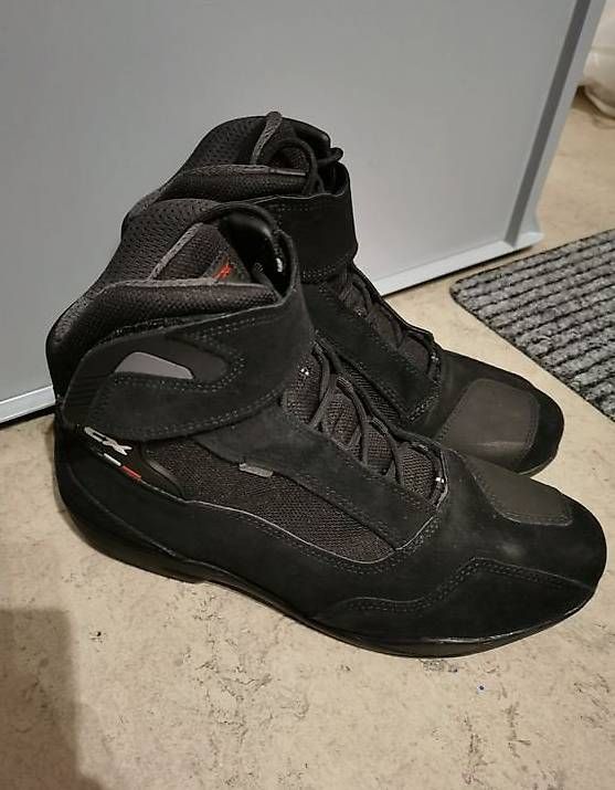 Scarpe da uomo: Motorradstiefel Grösse 42 / 8.5 – Usato da Lausen venduto da Swiss4444 1