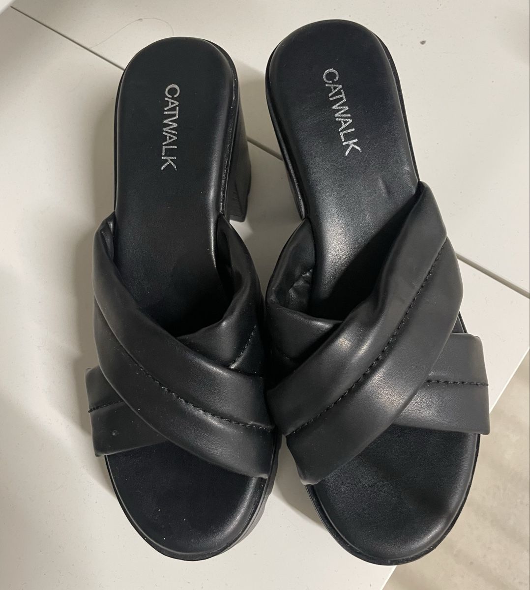 Scarpe da donna: Schwarze Catwalk Plateau Sandalen – Nuovo (secondo la descrizione) da Frauenfeld venduto da fab_8v7g 1
