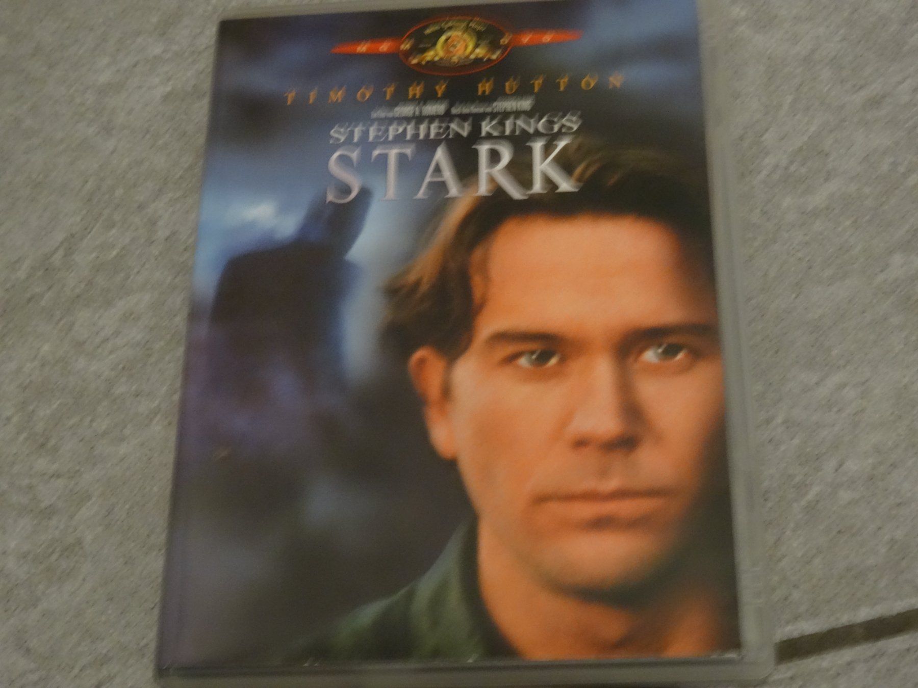 Tutti i DVDs: Stephen Kings STARK (Timothy Hutton) DVD Horror – Usato da Olten venduto da Disc-Verkauf