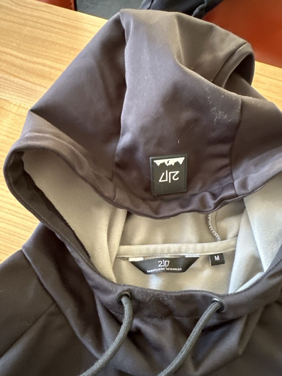 Maglioni & Felpe: twentyone seventeen Hoody – Usato da illnau venduto da sapperlotti 4