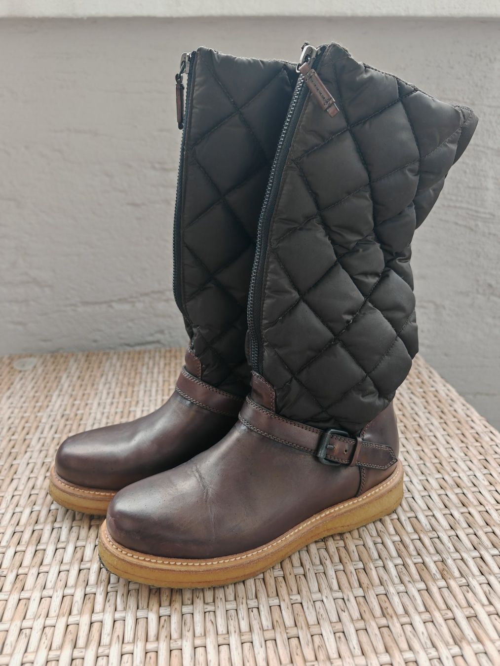 Moncler Schuhe für Mädchen: Moncler Stiefel – Gr. 38 – Gebraucht aus Zürich von Kai168 1