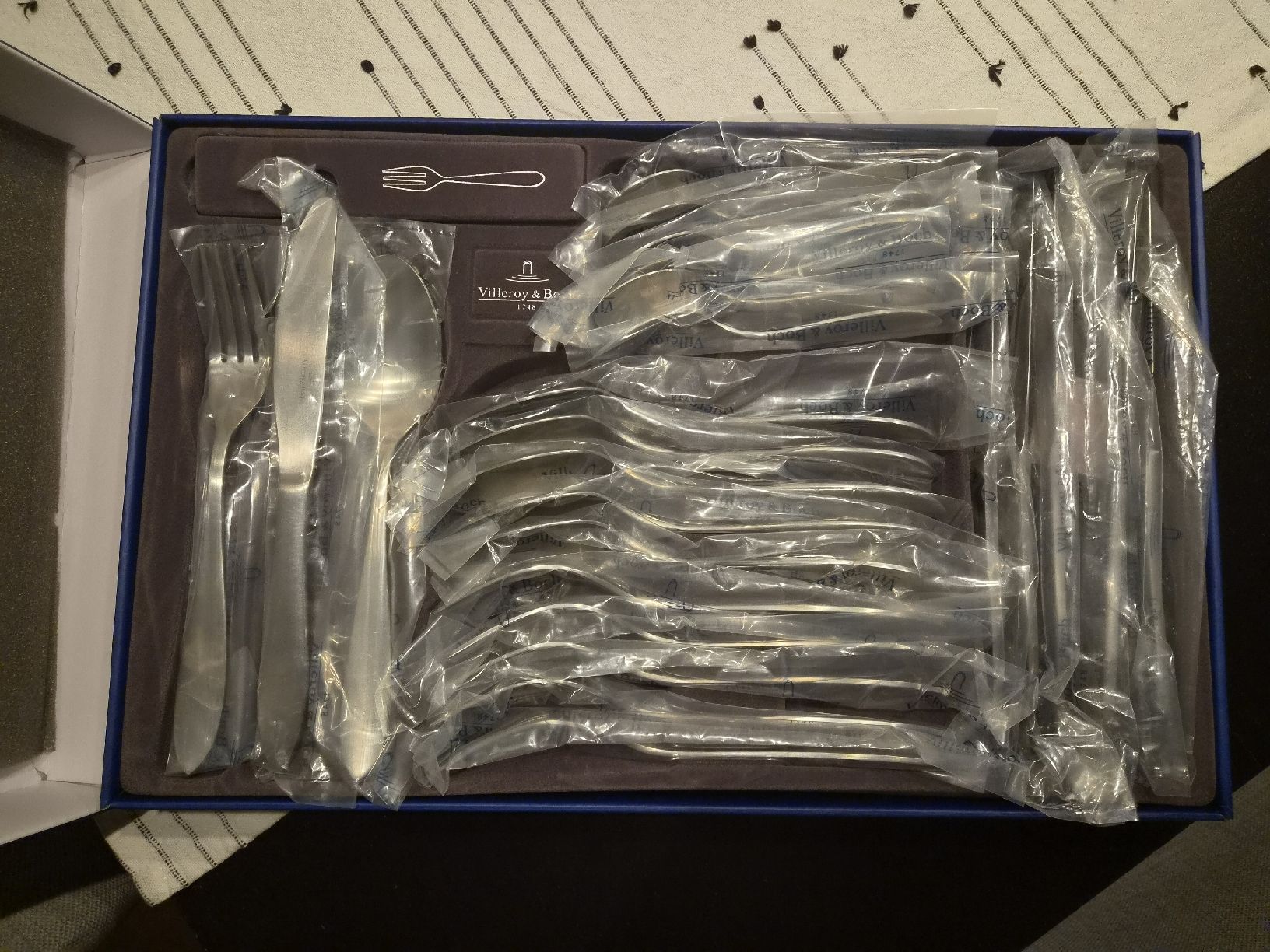 Villeroy & Boch Set di posate: Villeroy & Boch Arthur Brushed Besteck Set 30 Pcs – Nuovo e nell'imballaggio originale da Wetzikon ZH venduto da Tothart 3