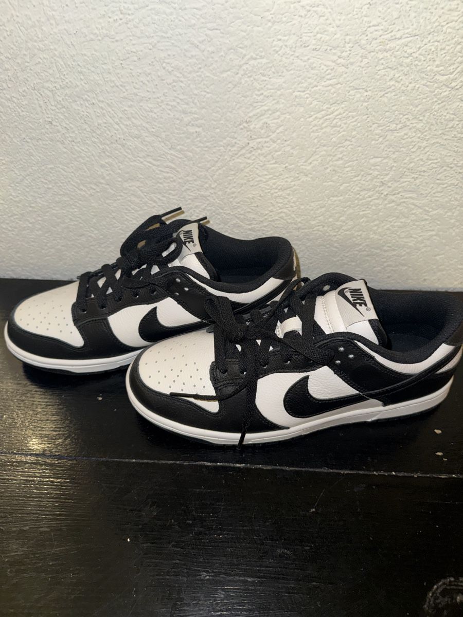 Nike Scarpe da uomo: Dunk low panda Nike by you taille 40 – Nuovo e nell'imballaggio originale da Crans-Montana venduto da Philcaillou