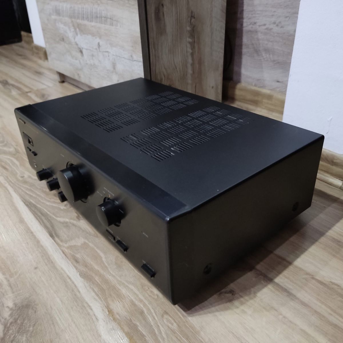 Onkyo Amplificatori: Onkyo A-803 Stereo Verstärker – Usato da Trimbach venduto da ELITA-5 5