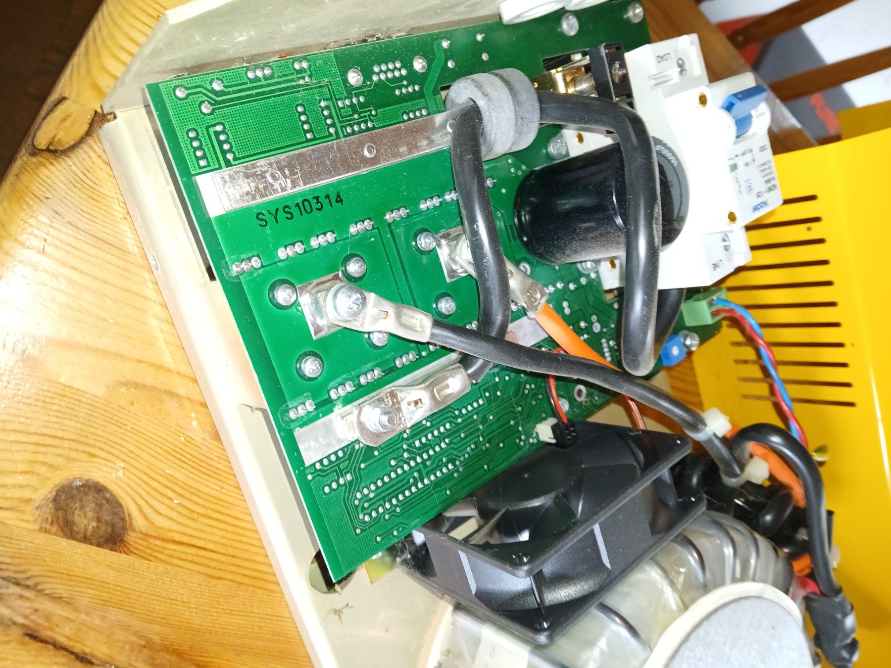 Inverter: Wechselrichter 24 V / 220V – Usato da JENAZ venduto da schmalbi 2