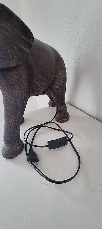 Lampade: Lampe Elefant Leuchter – Usato da Lachen SZ venduto da Rosenlunik 2
