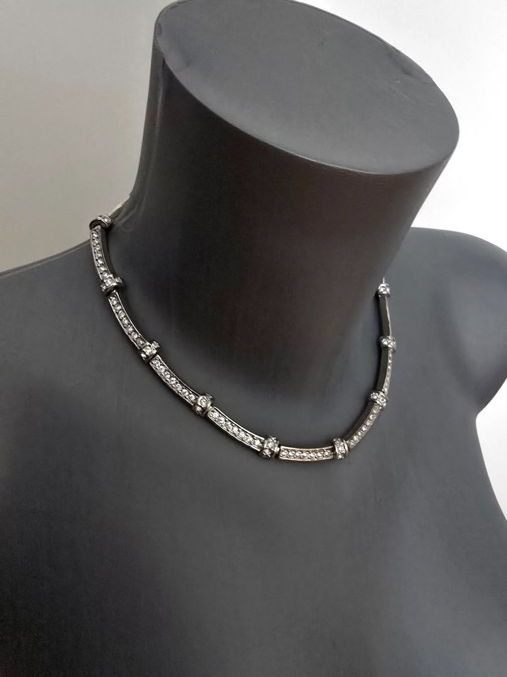 Catenine: Collier, versilbert, Vintage mit Strass – Usato da Zufikon venduto da manifesto