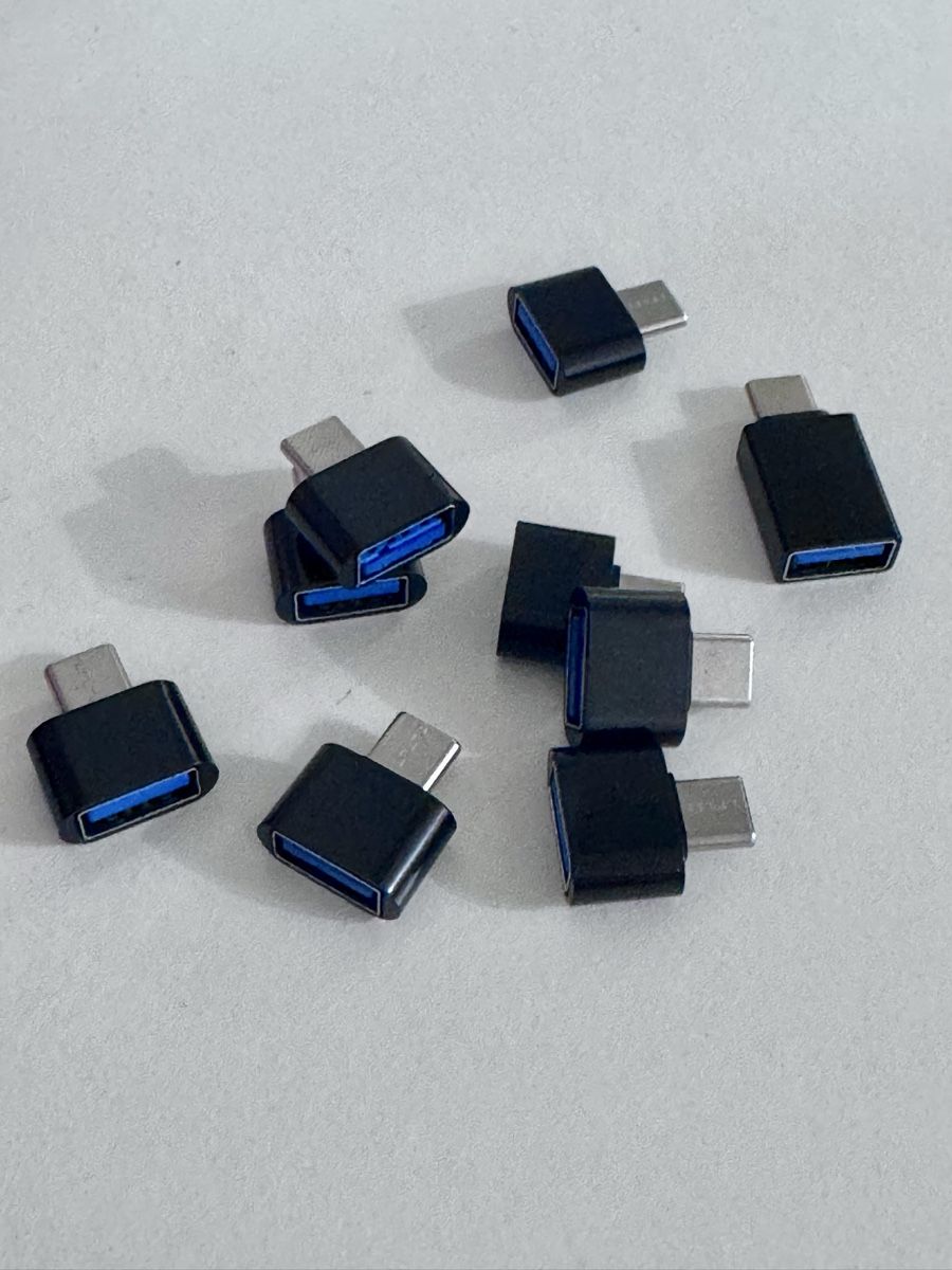 Lecteurs & Adaptateurs: Adapter USB-A / USB-C – Neuf avec emballage d'origine à St.Gallen par pep_2gfq