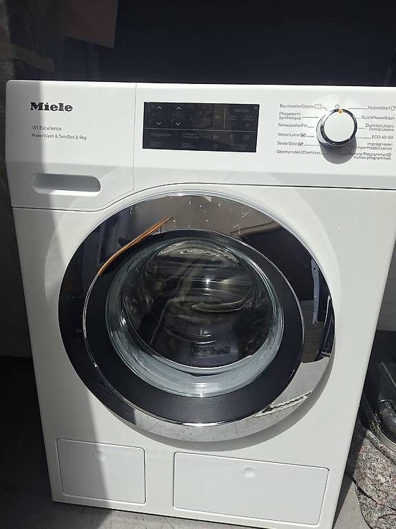 Miele Lavatrici: Miele Waschmaschine WEi 800-75 CH rechts – Usato da Henggart venduto da EHG2019