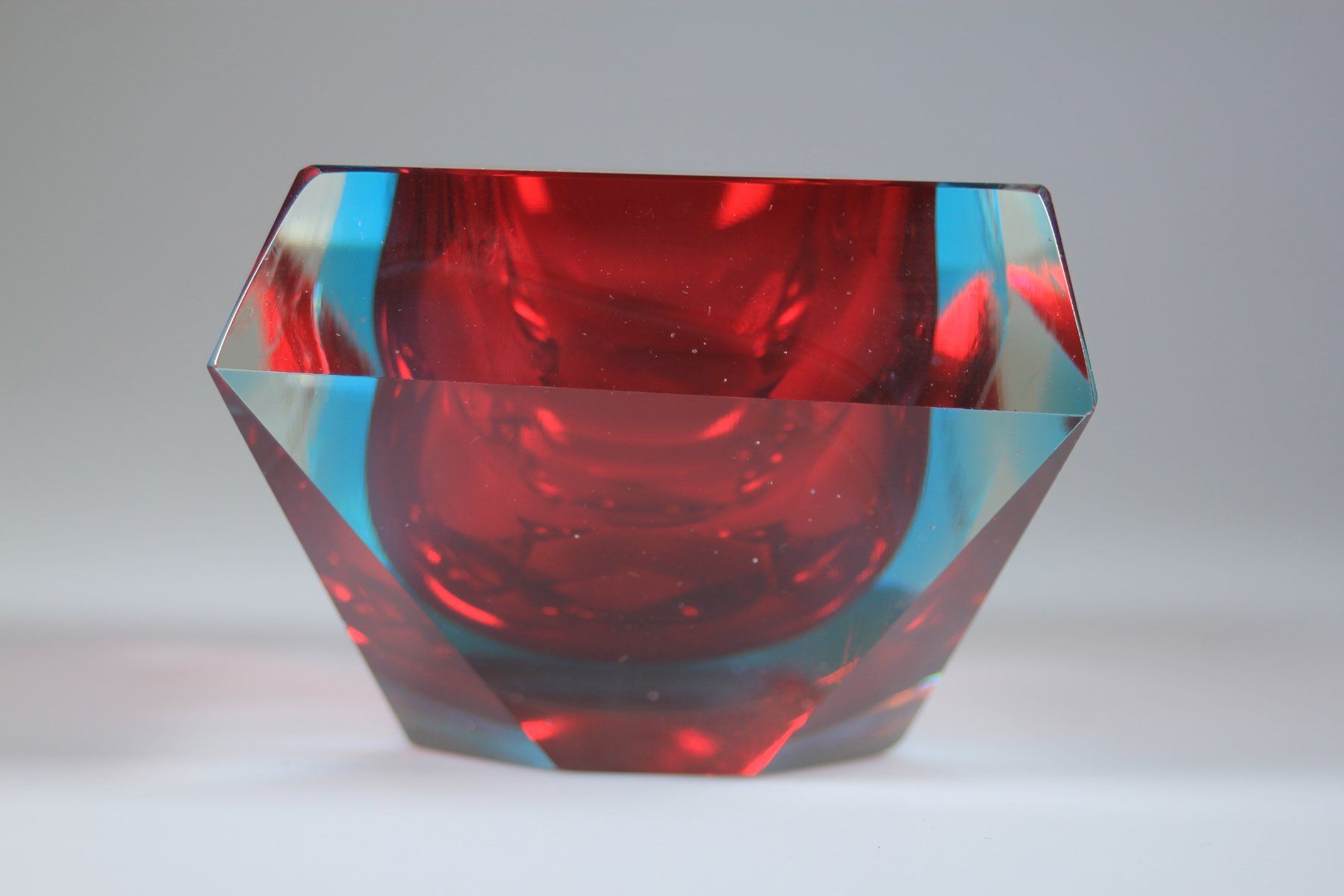 Murano Aschenbecher: Murano Sommerso Glas Aschenbecher – Gebraucht aus Basel von IRMAundFRED 2