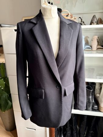 Women’s black H&M blazer - size 36