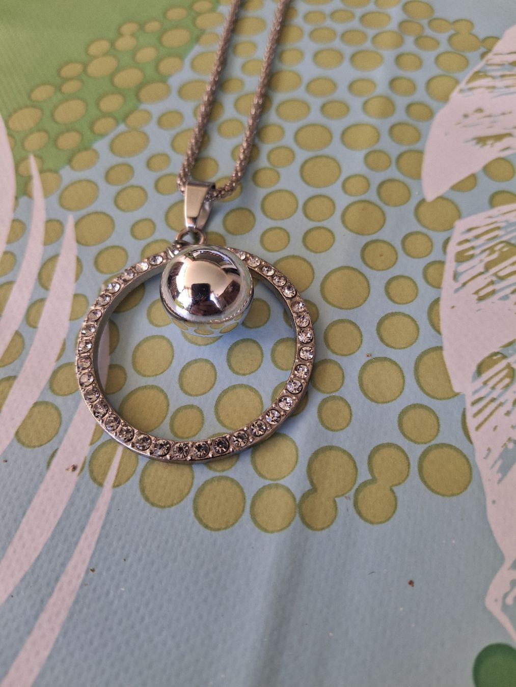 Catenine: Pendentif cercle strass et bille  – Usato da Brügg BE venduto da rup_p6cw 1