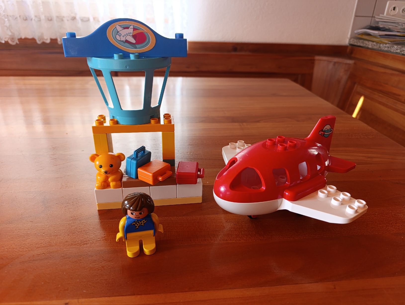 Lego Jouets: Lego Duplo Flughafen mit Flugzeug  – D'occasion à Oberarth par sil_9dfs