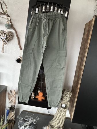 Coole Cargo-Hose von TODAY, Khaki-Farbe, Grösse M, neu!