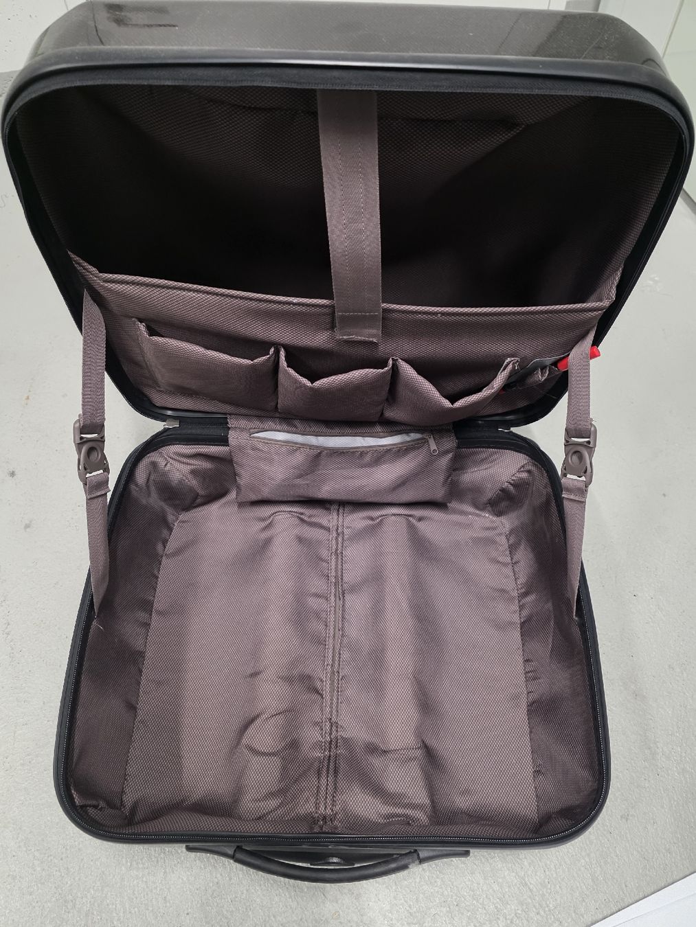 Altro in Aeronautica: Trolley 45x45x23cm – Usato da Zürich venduto da auctionhero 4