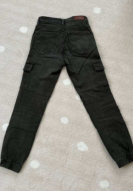 Pantaloni: Only Hose dunkelgrün – Usato da Vaduz venduto da hasi_75 1
