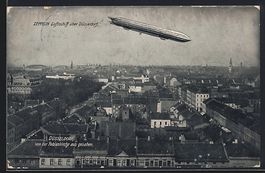 Düsseldorf, Zeppelin über der Stadt, v