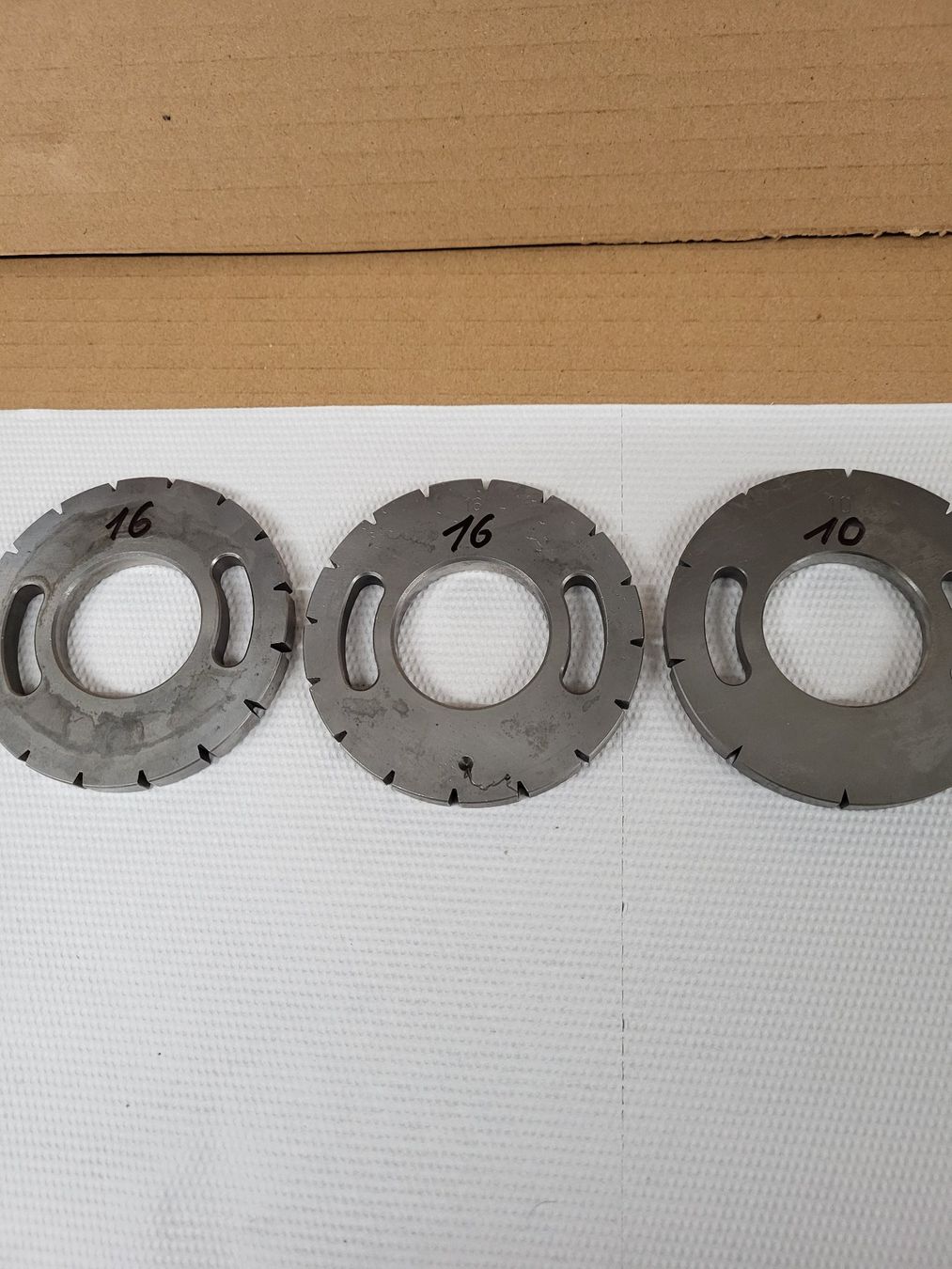 Tutti gli attrezzi: schaublin 4 disques pour diviseur – Usato da Courroux venduto da joebar49
